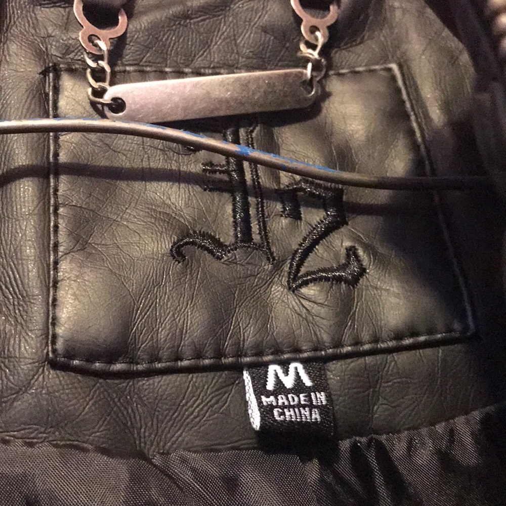 Leather jacket - Picture 2 of 4